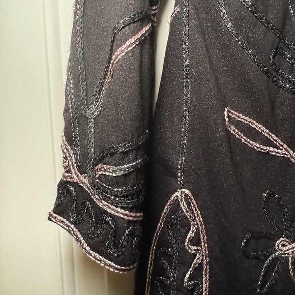 Once Again Woman’s Ribbon Embroidered Sparkle Tunic Size Medium Black Mandarin - Picture 3 of 6